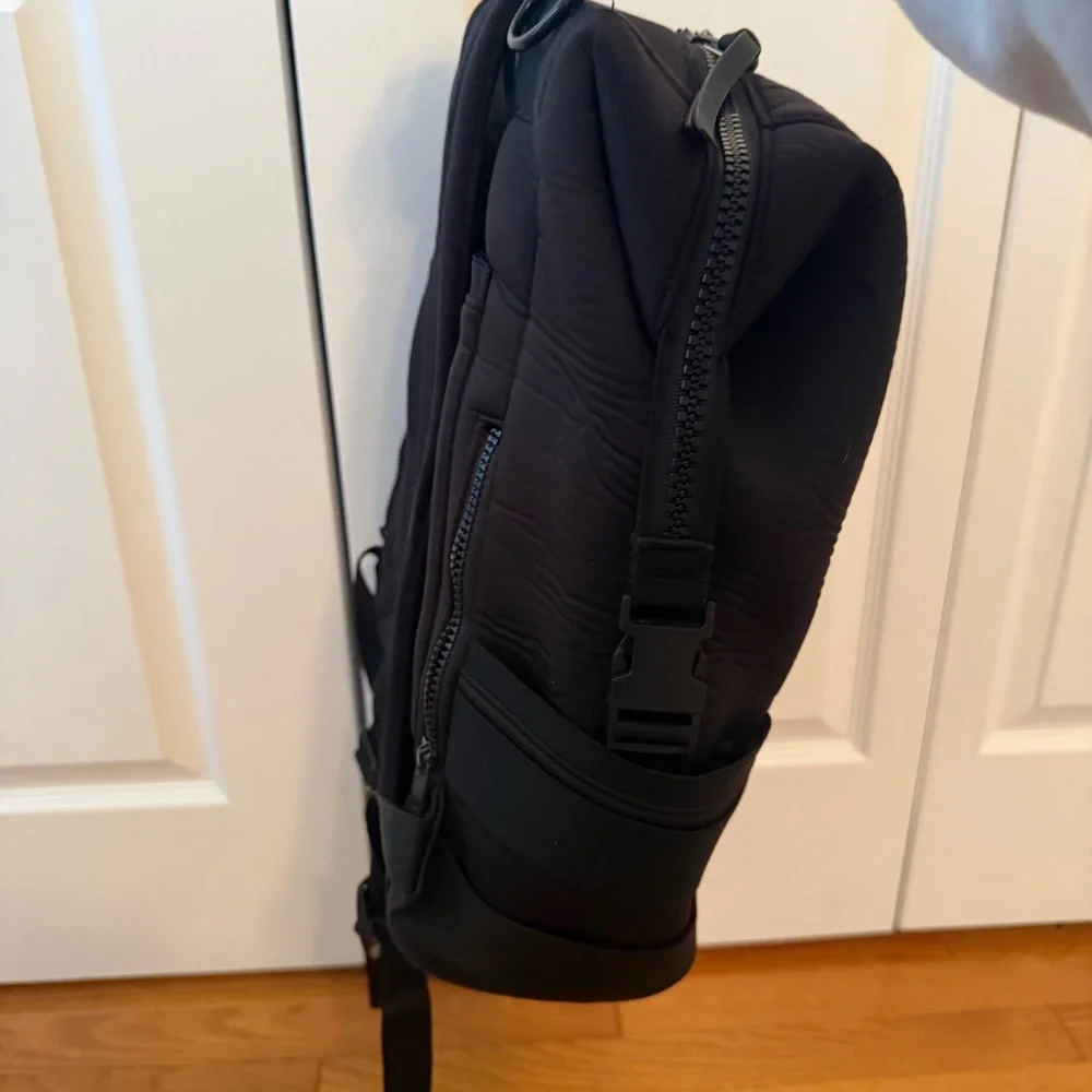 Dagne Dover Indi Medium Neoprene Diaper Bag in Black